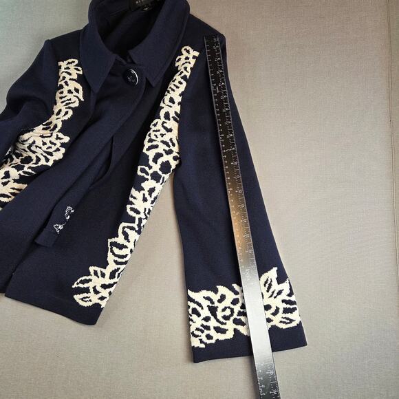 St. John Collection Sweater Blazer Women’s 10 Navy White Knit Jacket USA Made - Picture 11 of 13